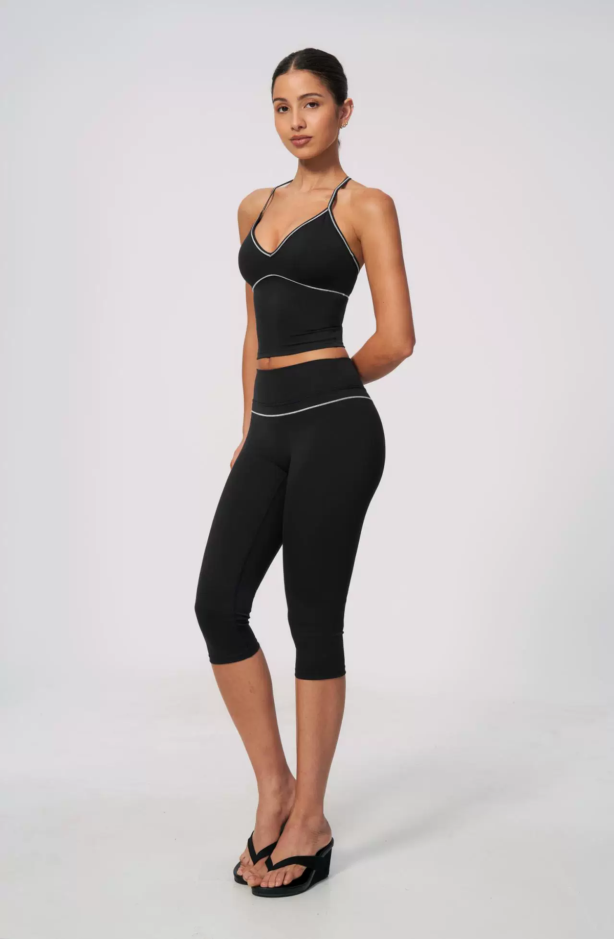 Contour Contrast Top