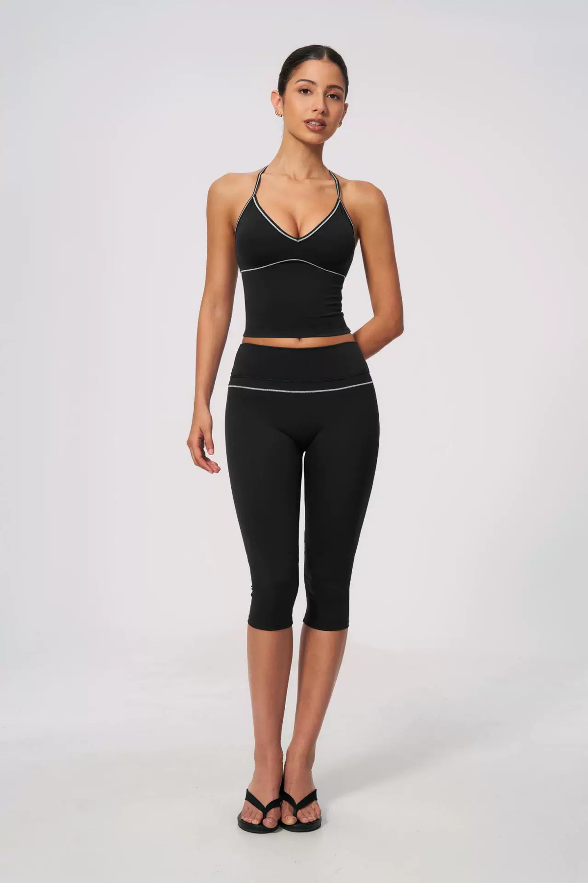 Contour Contrast Top